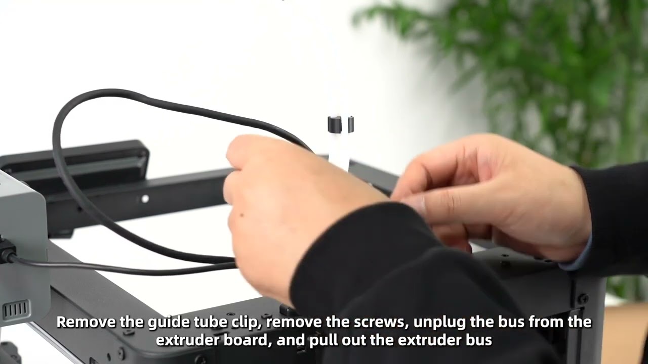 Replace the extruder bus
