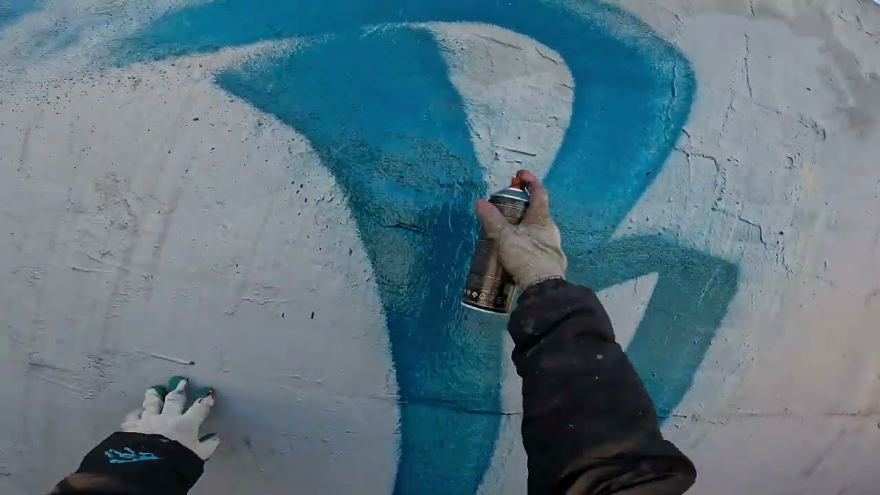 Winter graffiti bombing. Big tags, pieces and lifestyle with Rebel813. 2025