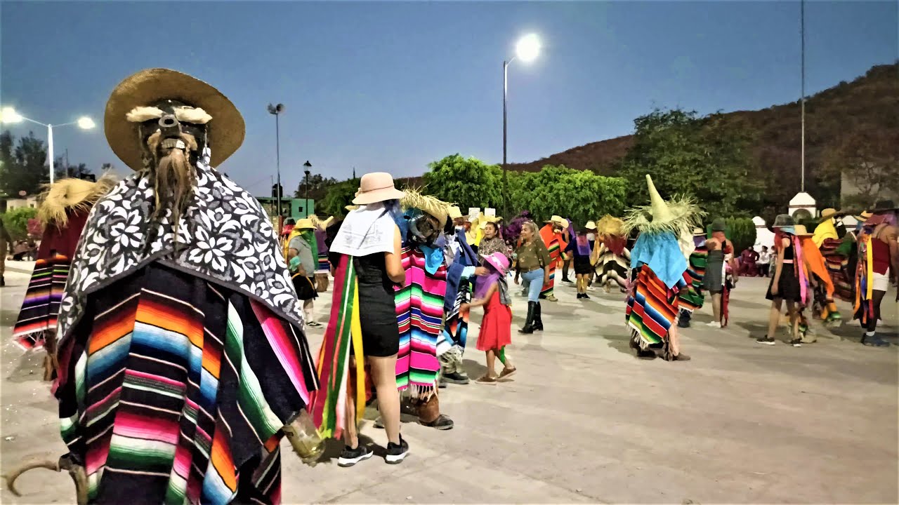 Carnaval en Santiago Yucuyachi, Oaxaca, México. 2022. Parte 05