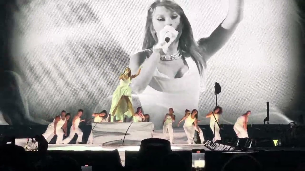 Taylor Swift - Who’s afraid of little old me - Anfield Liverpool night 1