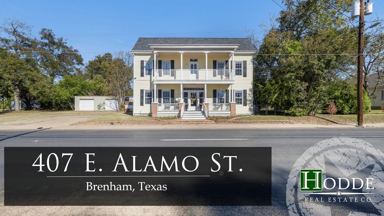 Stunning Home in Brenham Up for Grabs! Hodde Real Estate Co