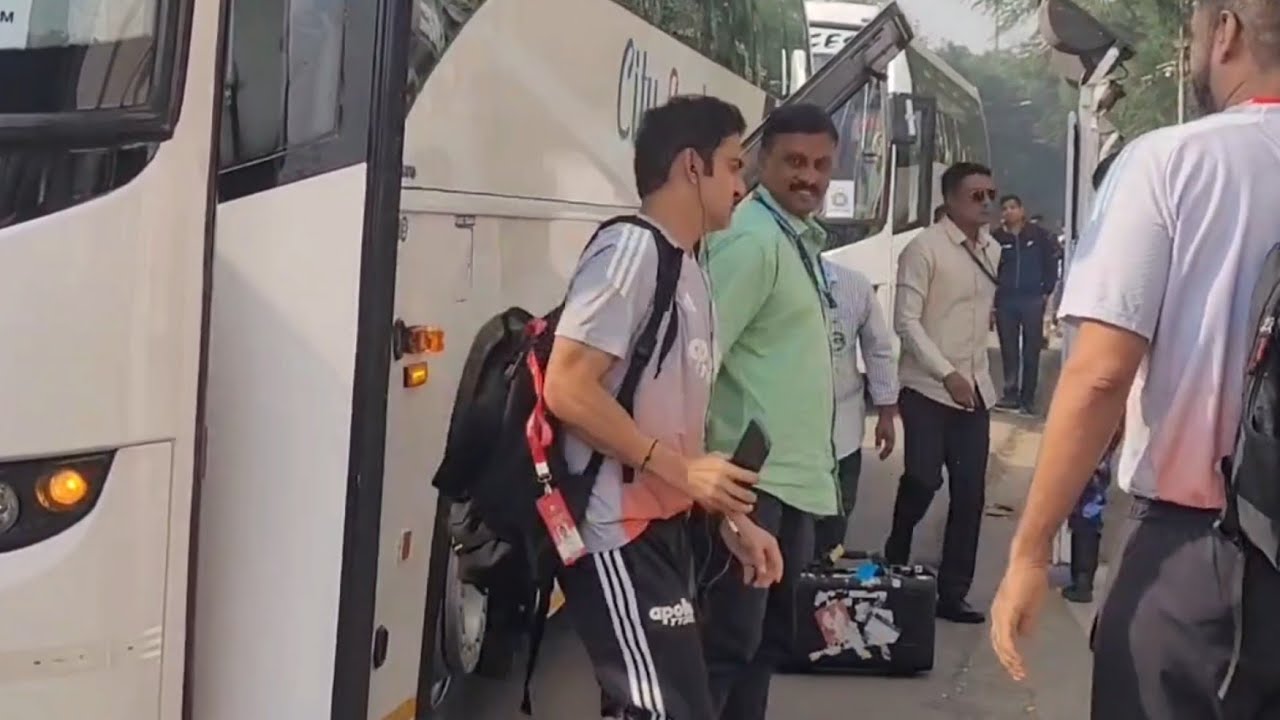 TEAM INDIA ARRIVES FOR OPTIONAL PRACTICE SESSION AT EDEN GARDENS - 1ST IND VS SA TEST