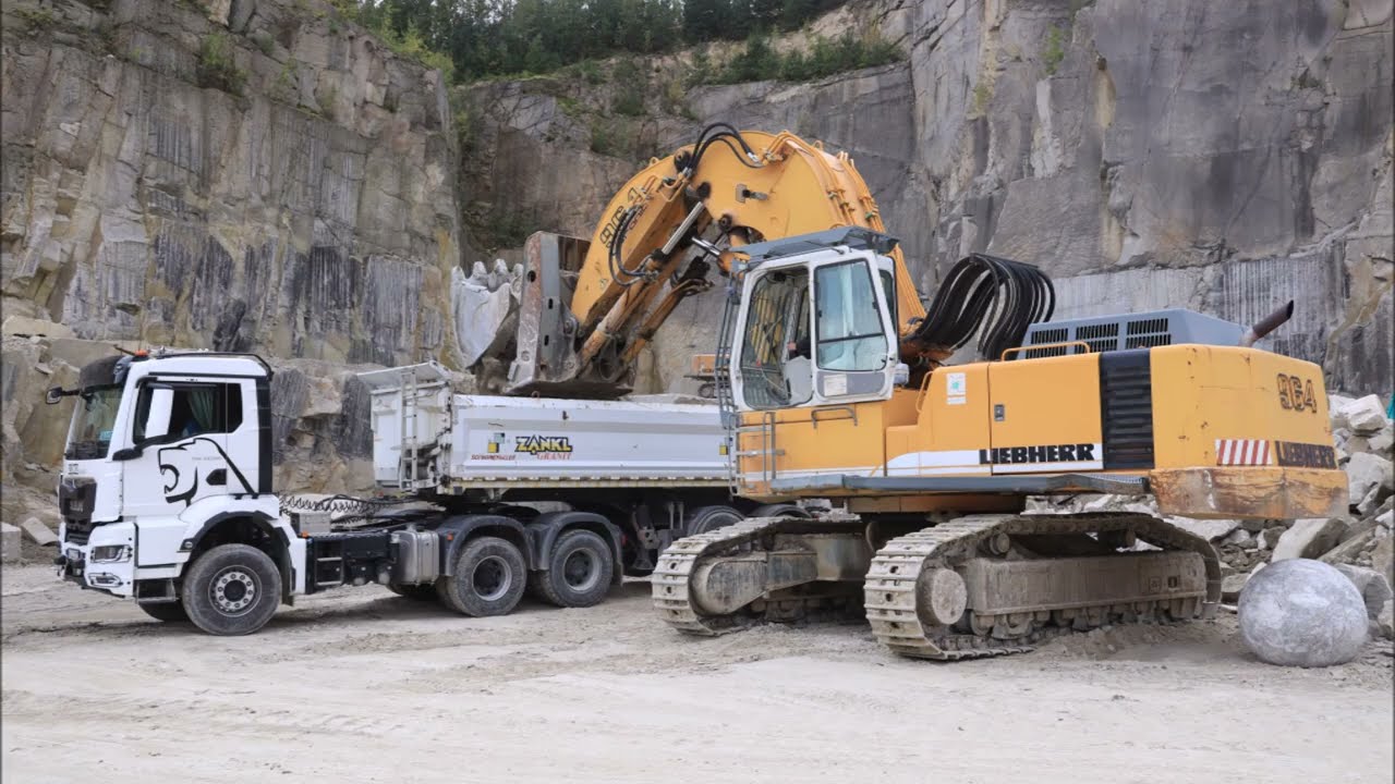 LIEBHERR R964B faceshovel loads granite #liebherr #man #automobile