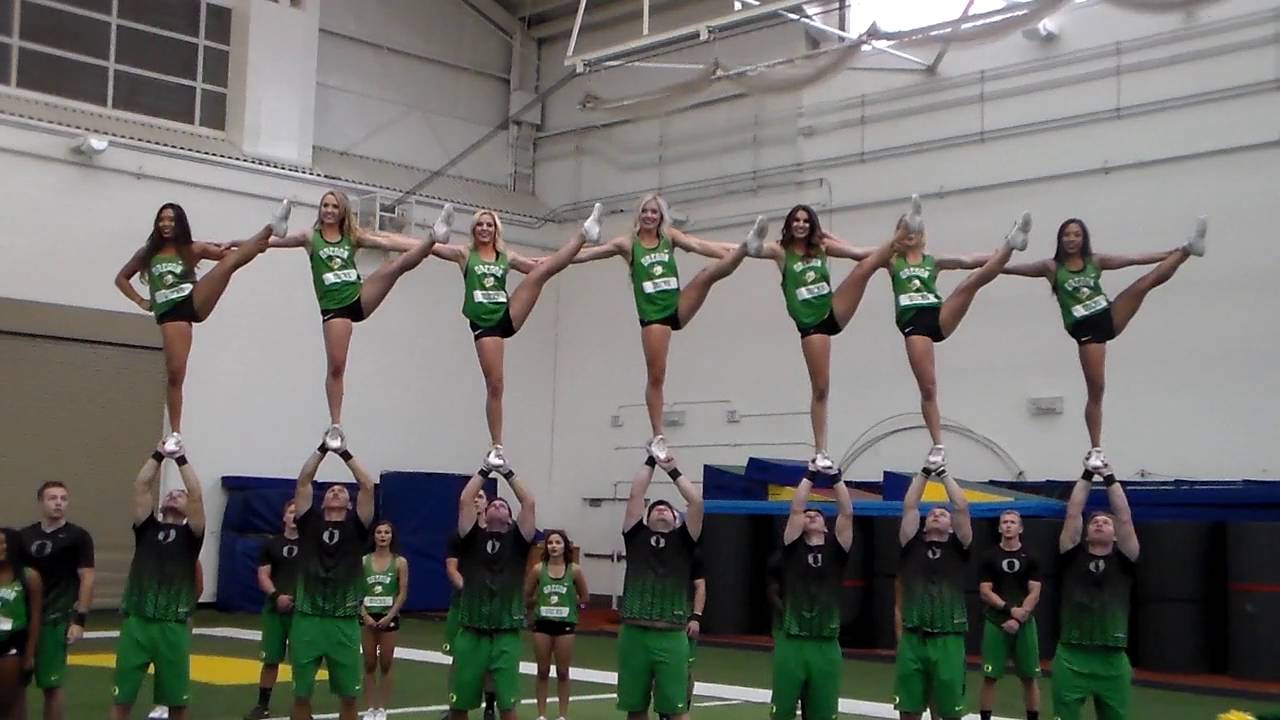 2016 17 Oregon Cheerleaders Fan Day