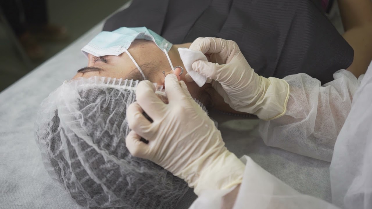 Micropigmentación de cejas - Máster Enfermera Gestora de la Imagen Corporal y Dermoestética