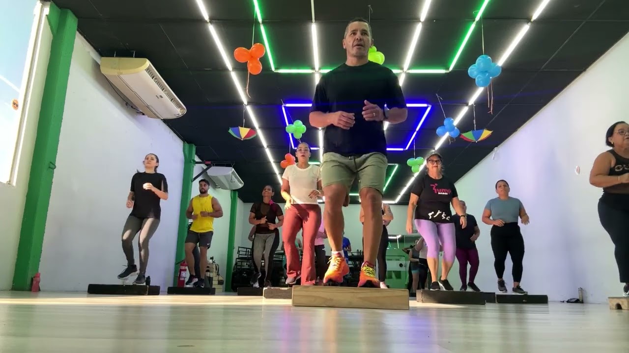 Aula Step - música: Walk it out; Unk