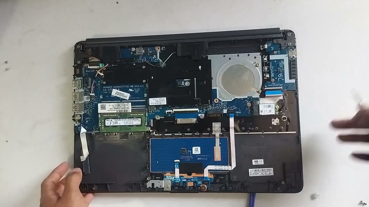Como desarmar/destapar laptop hp 240 g7