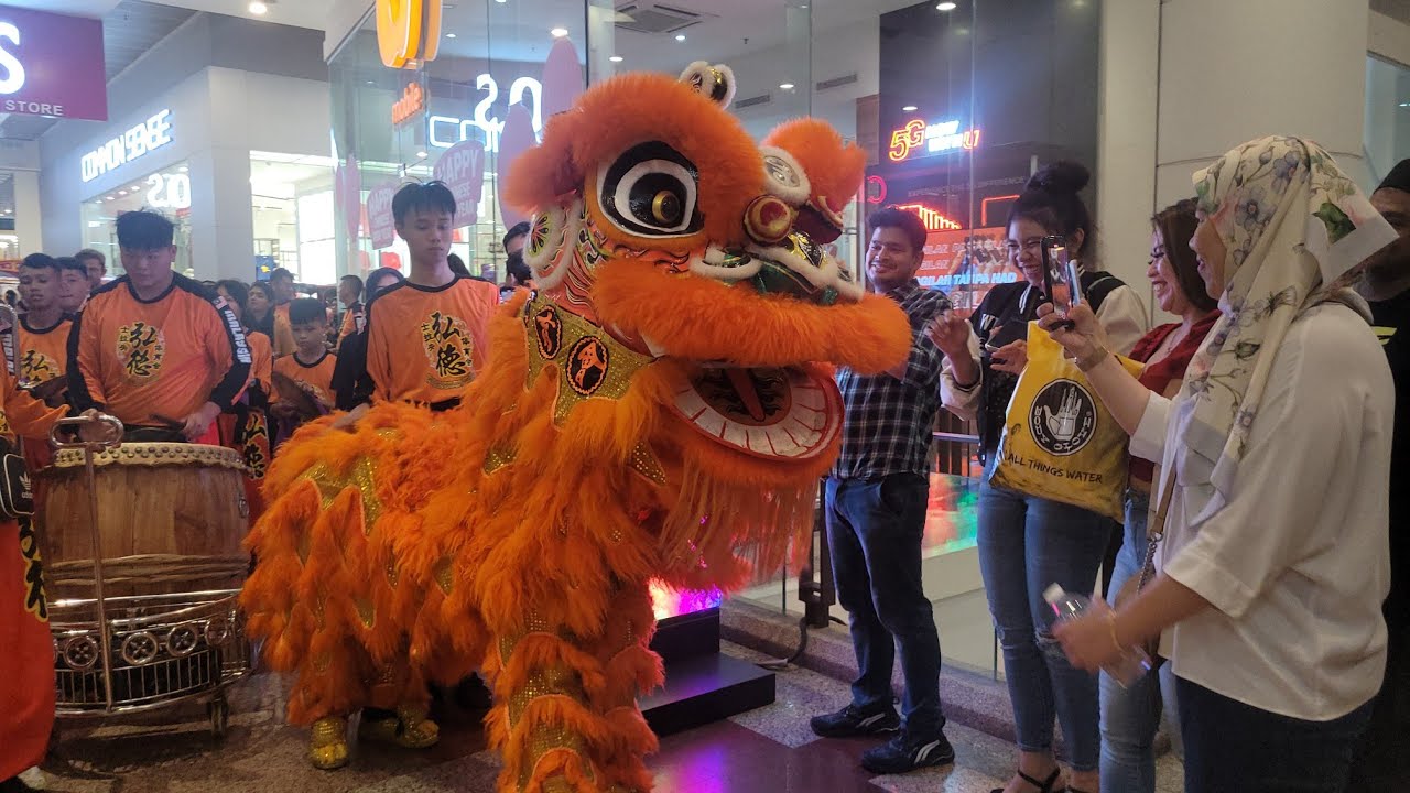2024 CNY Chor 1 - Selayang Hong Teck Lion Dance Walkabout Traditional @Berjaya Times Square