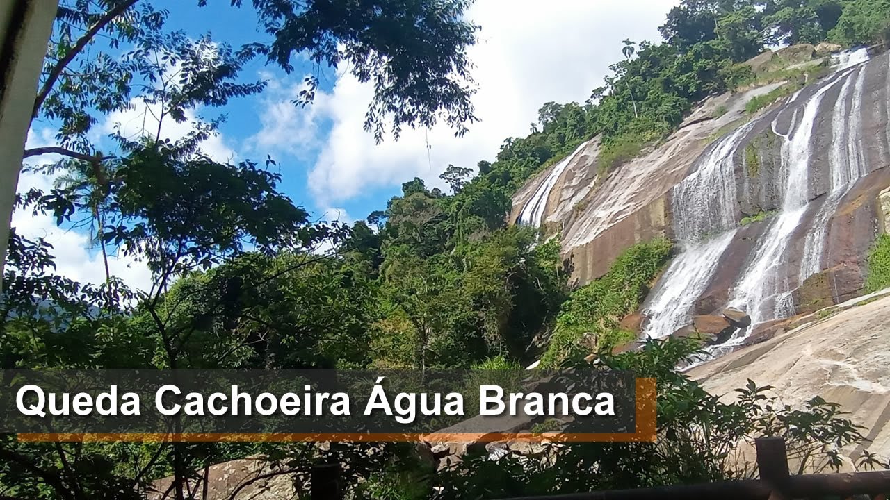 Queda Cachoeira Água Branca ILHABELA SP