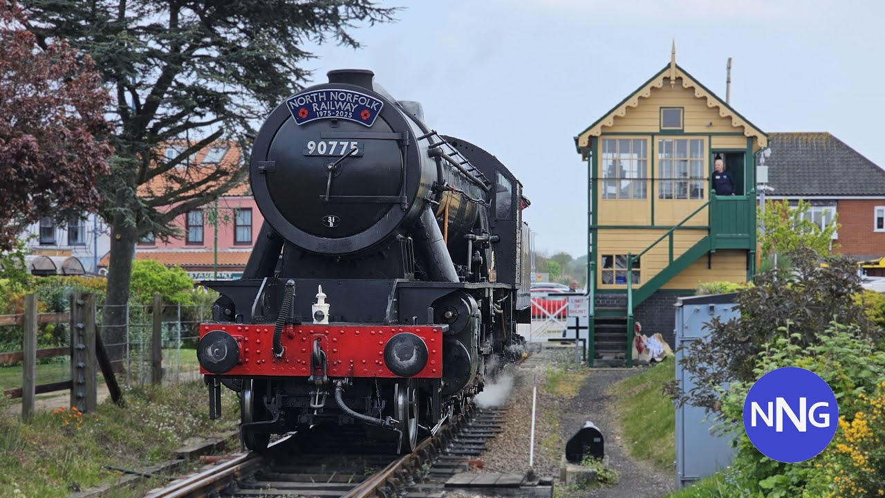 90775 The Royal Norfolk Regiment at Sheringham Station on the North Norfolk Railway 27/4/25