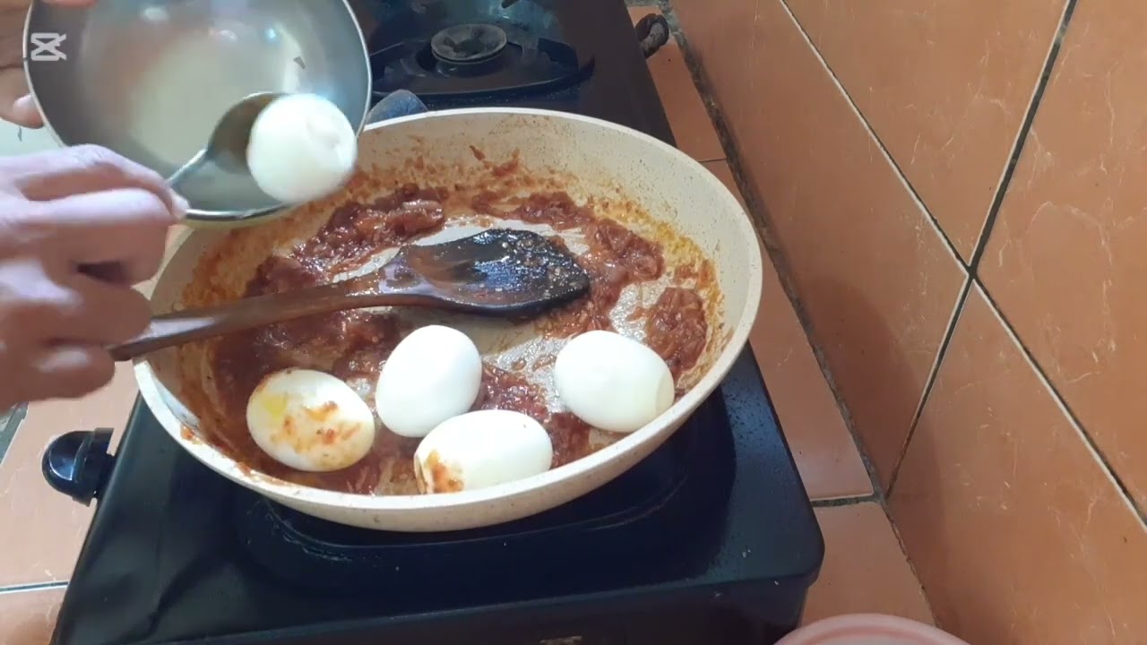 Makan nasi& balado telor