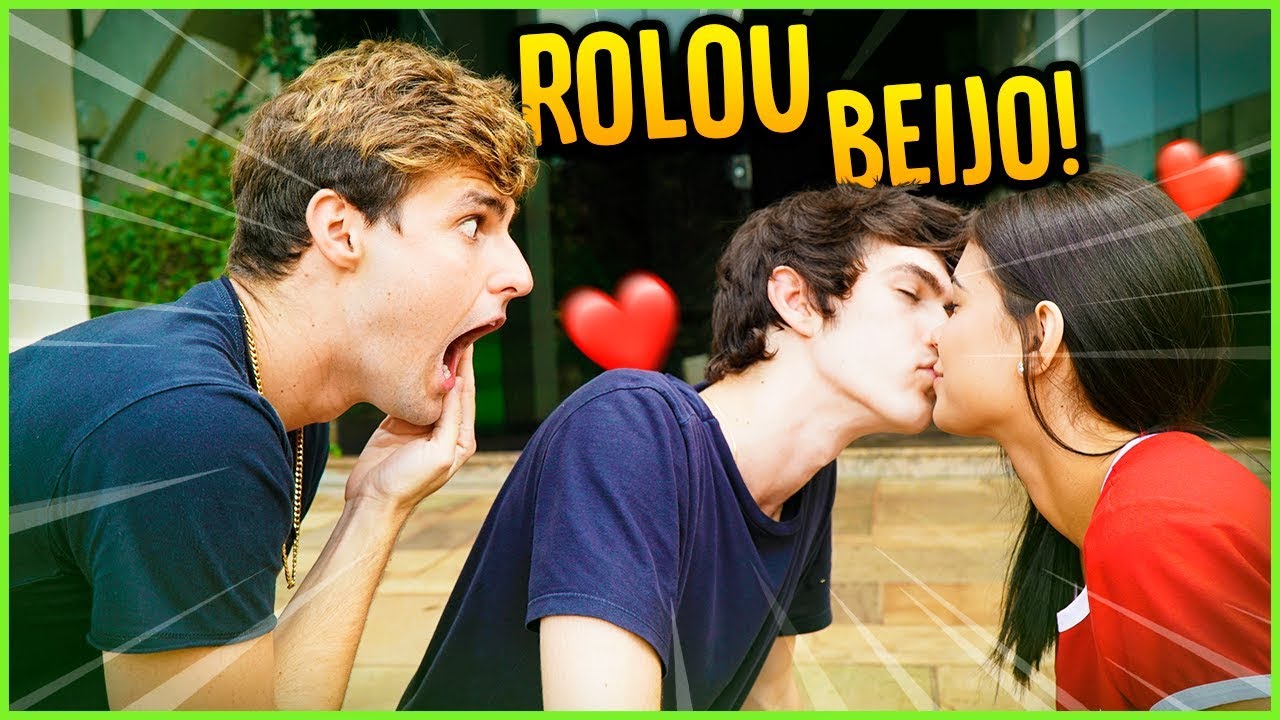 MEU IRMÃO FINALMENTE BEIJOU A CRUSH!! ( ELE PERDEU O BV ) [ REZENDE EVIL ]