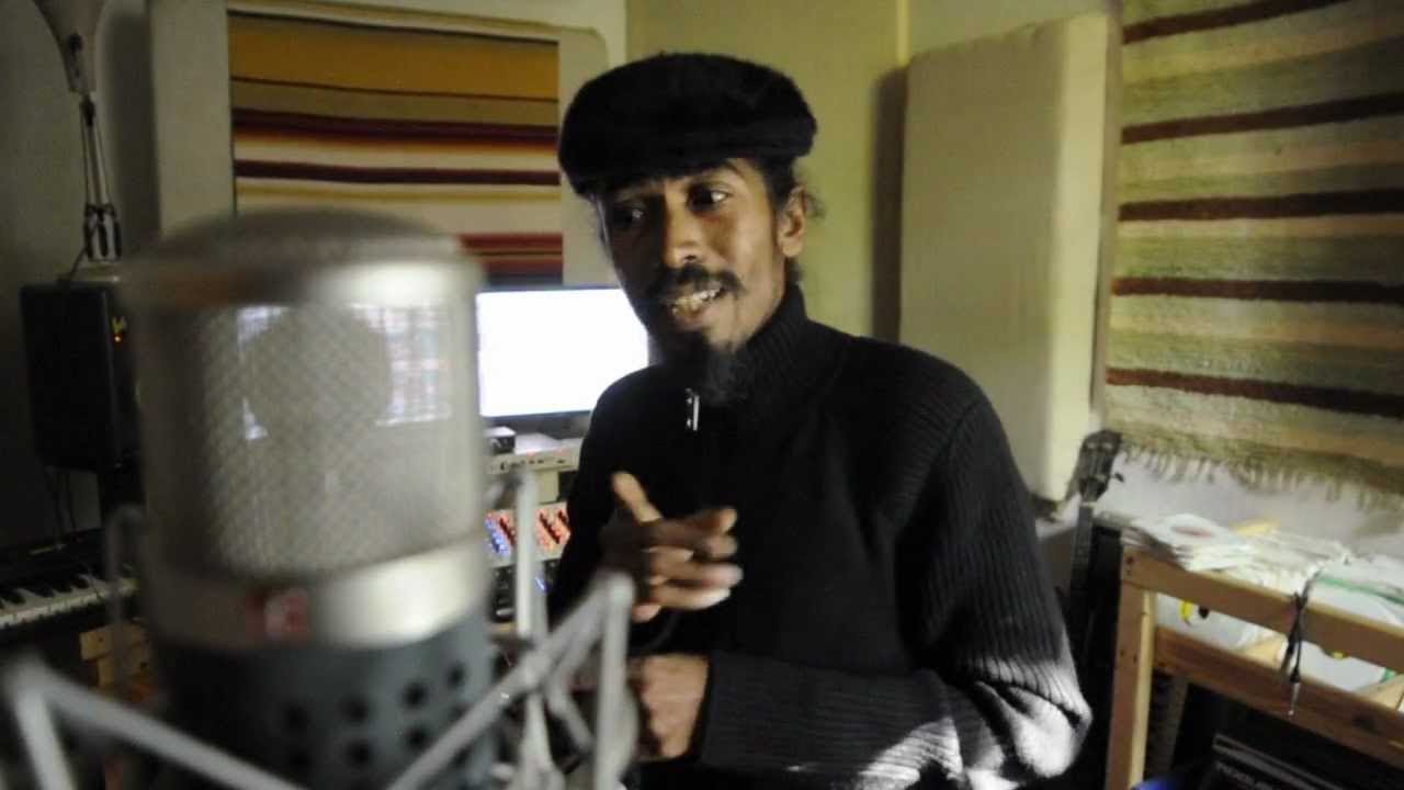 Mungo's Hi Fi ft. Mr. Williamz - Musically Mad