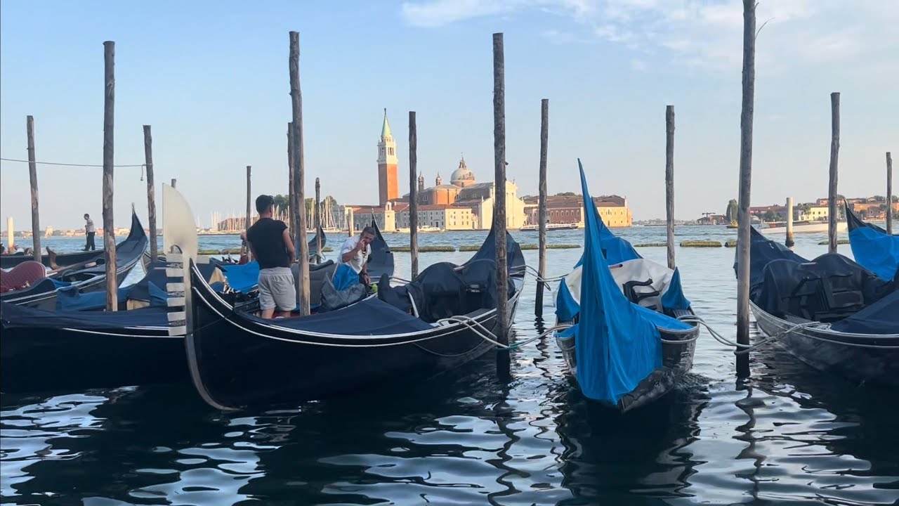 Venice travel vlog 🚤☀️ Exploring Venice, going to the beach, lots of food, having fun with friends