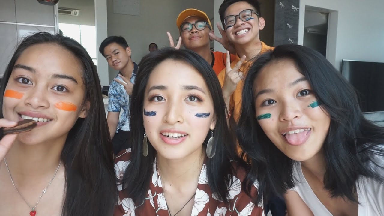 💚 💙🧡 Messing around WITH FRIENDS in ASMR 🧡 💙💚