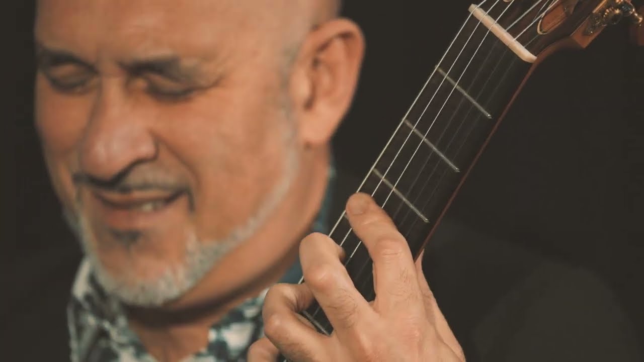 DE LA LUNA Paco Seco - played by PACO SECO in Ronda Guitar House