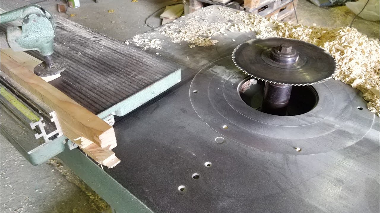 Enfourchement &agrave; la toupie - ne pas reproduire