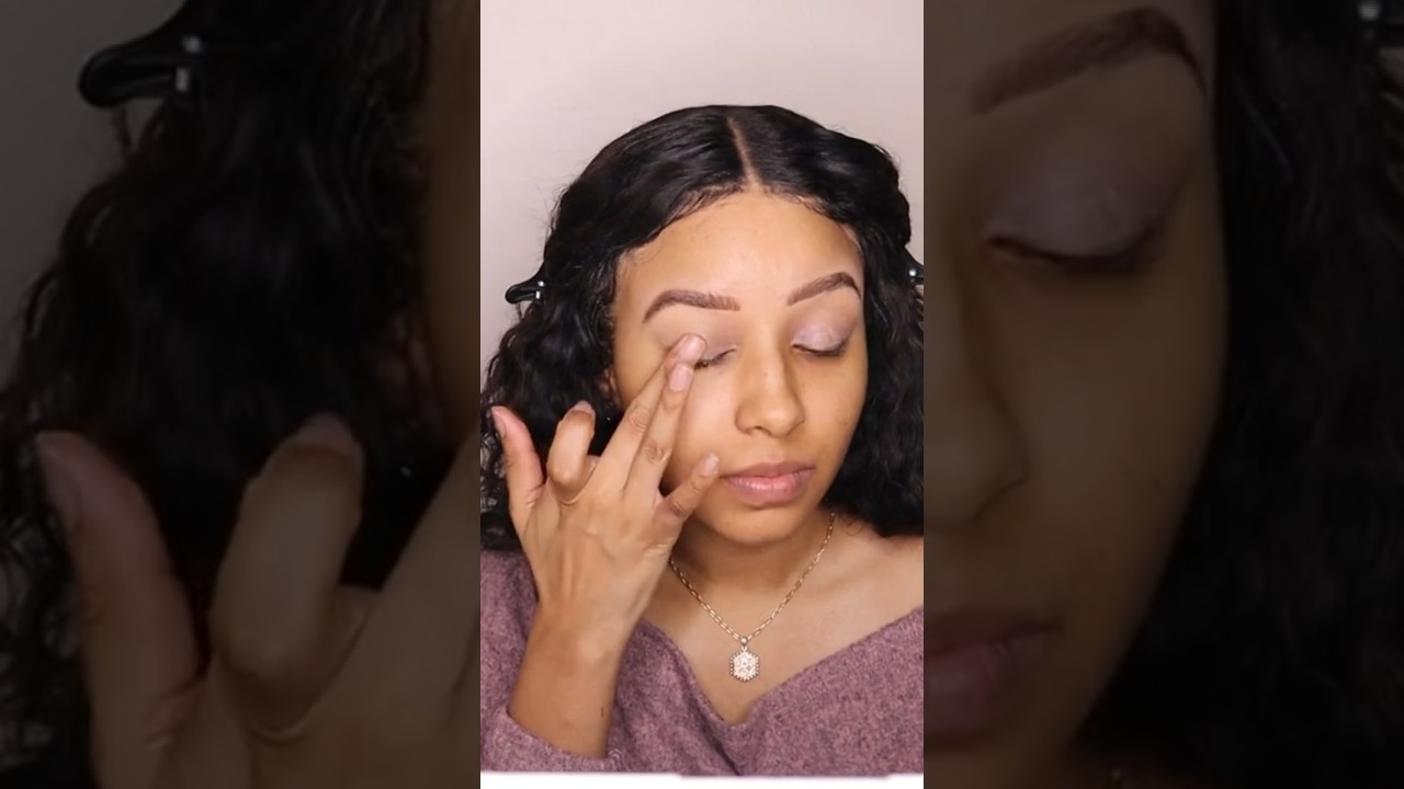 Stop your eyeshadow from creasing and cracking!