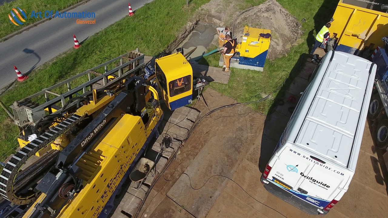 Hoe leg je glasvezel aan onder een snelweg door?