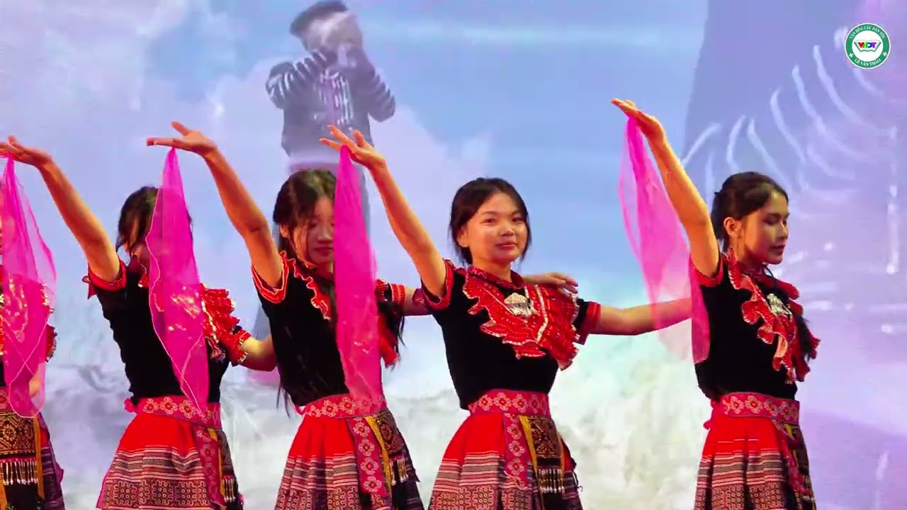 MÚA: TIẾNG RỪNG