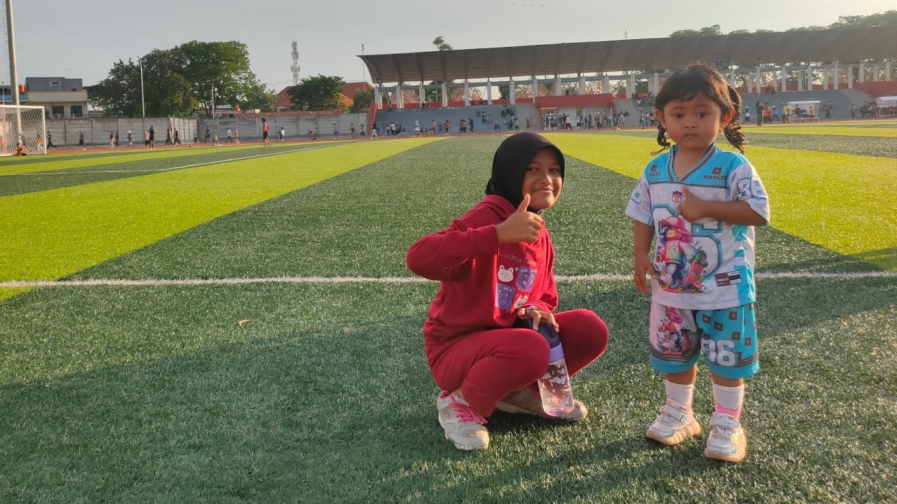 Olahraga Jogging di Stadion Sultan Fatah Demak – Vlog Olahraga di hari minggu