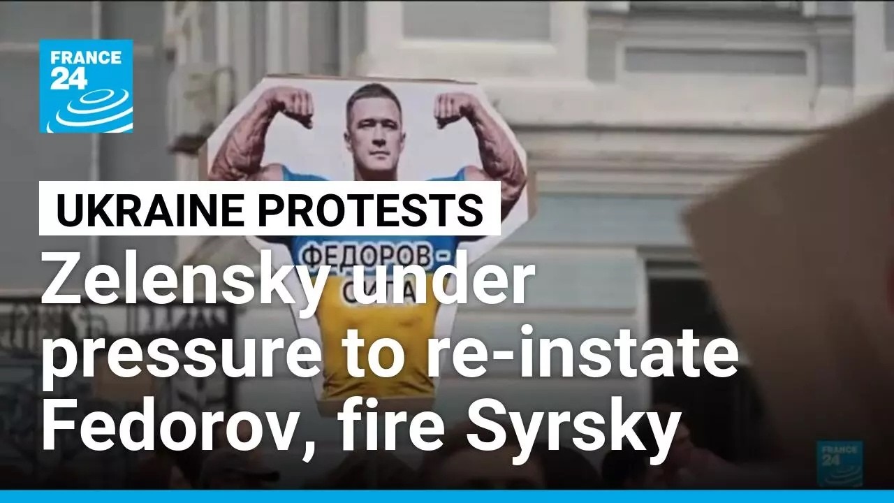 Zelensky faces deepening political crisis as protests dig in &bull; FRANCE 24 English