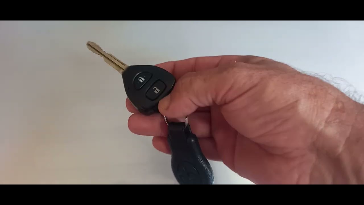 Chave do etios 2018 não trava o carro.