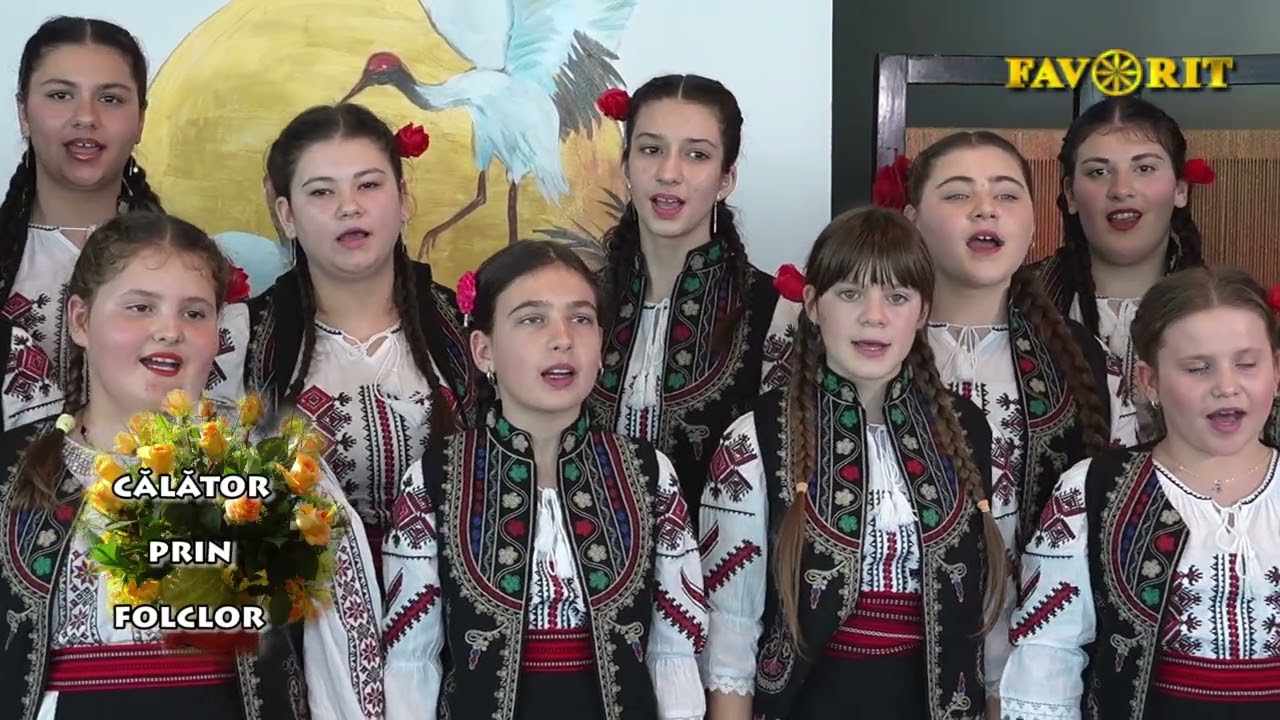 Grupul vocal Somoveanca   Eu sunt fata din Tulcea