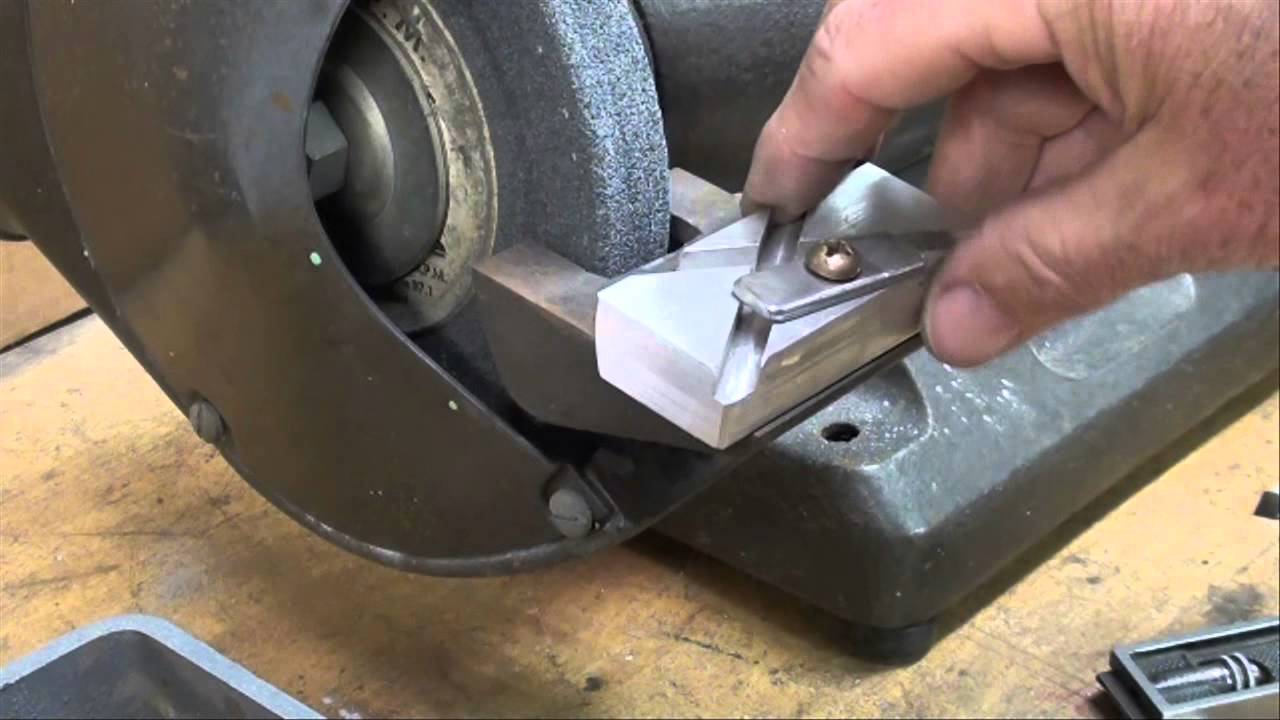 MACHINE SHOP TIPS #98 Grinding a Lathe Threading Tool tubalcain