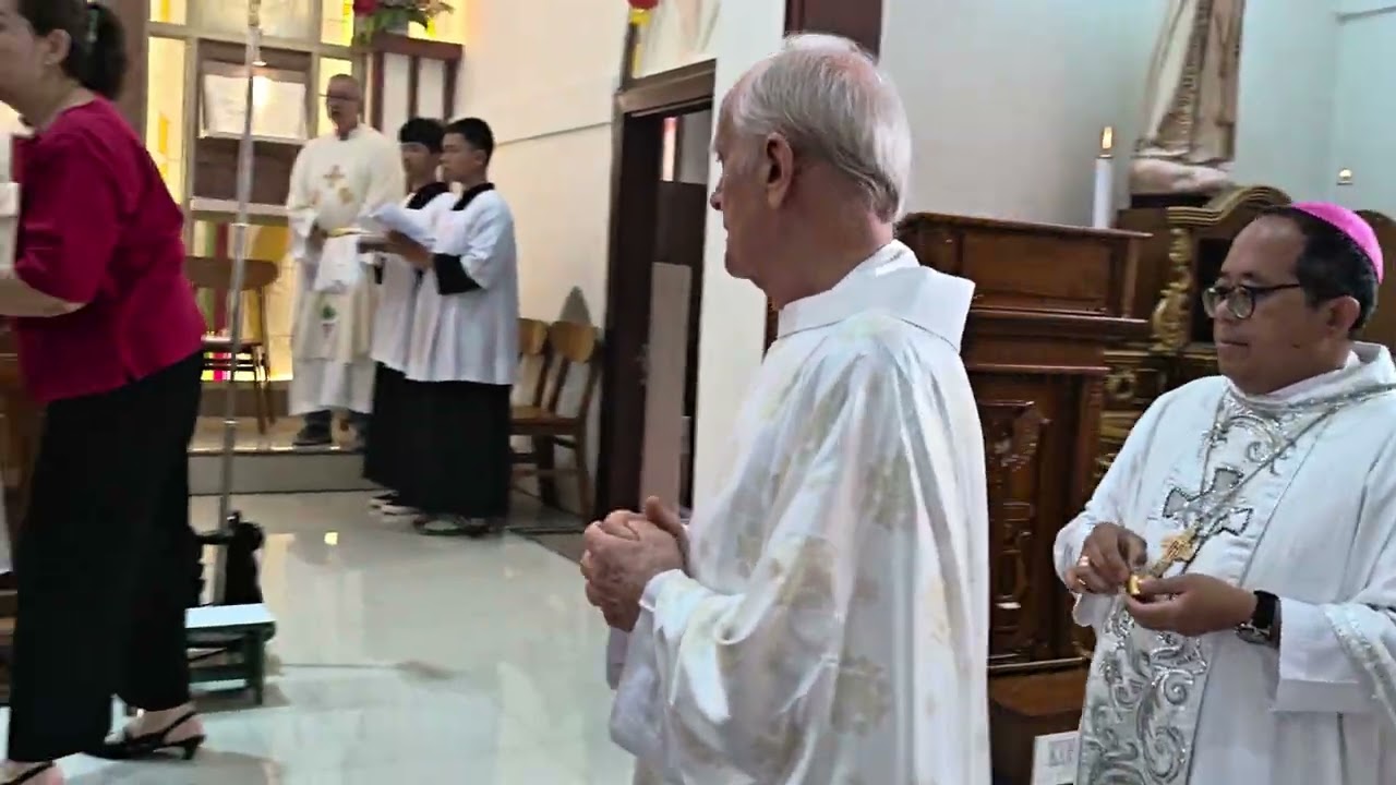 Pengurapan 12 tiang Gereja yang baru selesai di renovasi 