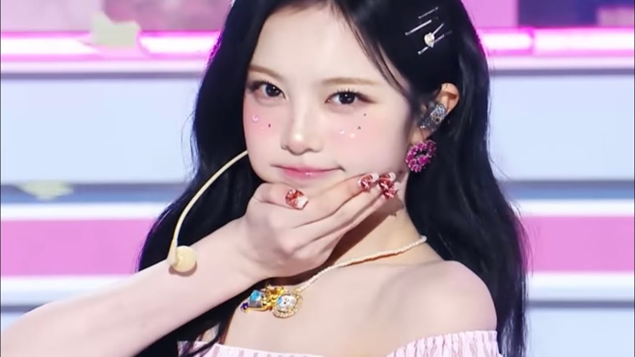 Hearts2Hearts (하츠투하츠) - ‘RUDE!’ (교차편집 Stage Mix)
