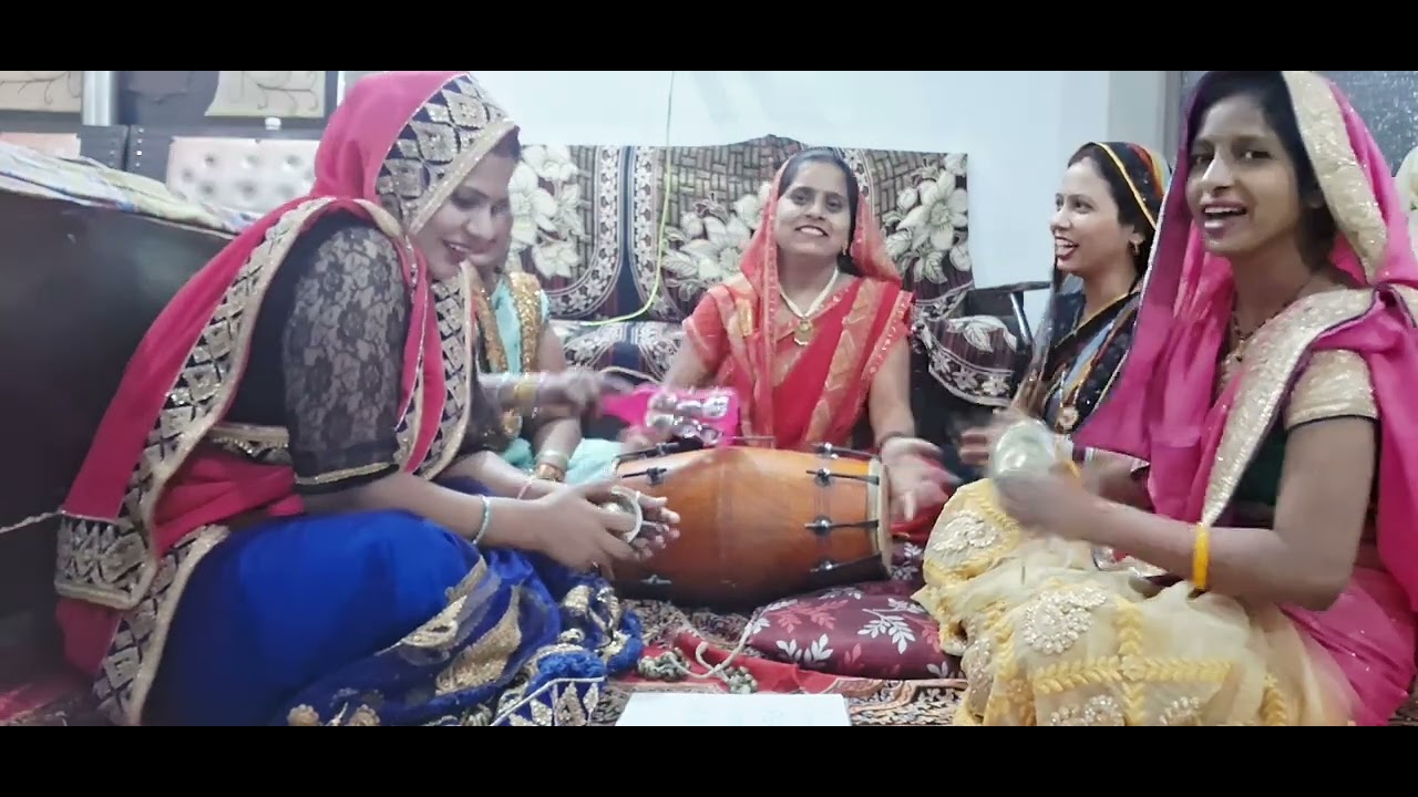 एक तू जो मिला सारी दुनिया मिली 😀😀😀😀