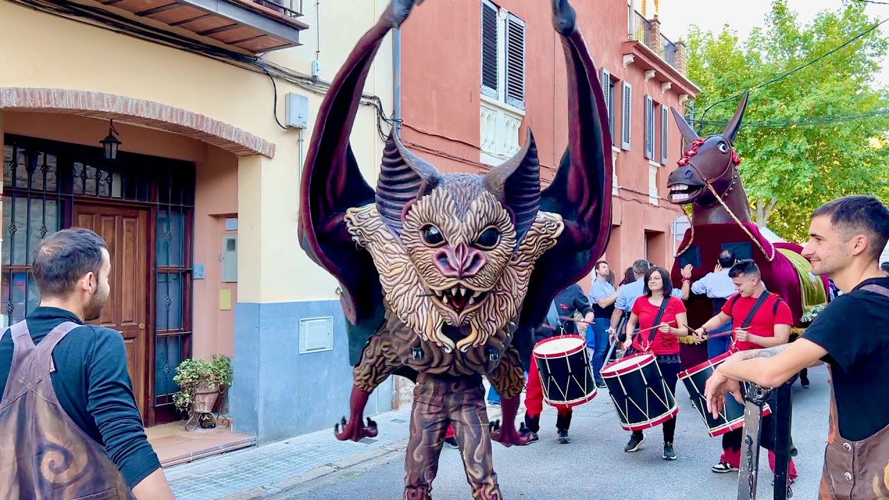 El VOLIAK d'OLIANA - I TROBADA DE BESTIARI DE NAVÀS (92ena Fira de Tardor de Navàs 2024)