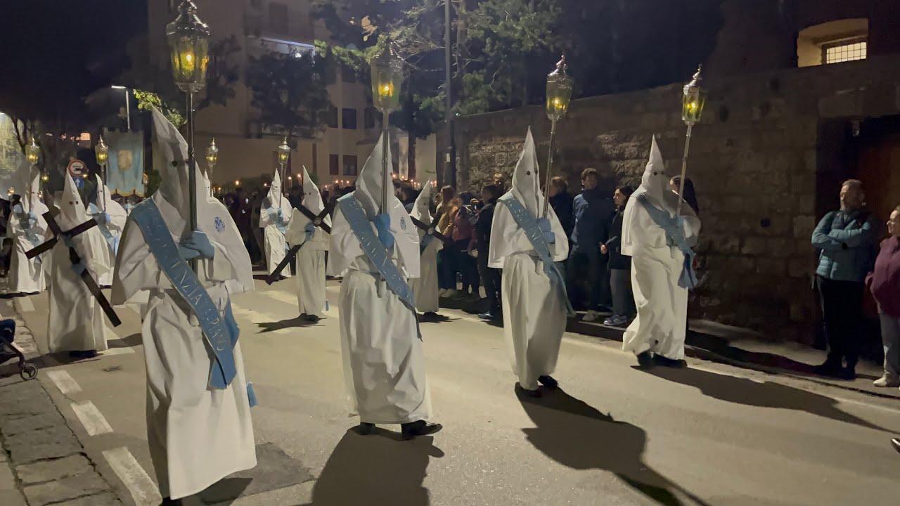 La Processione Bianca a Piano di Sorrento, Giovedì Santo 2025 dell'dell Annunziata.