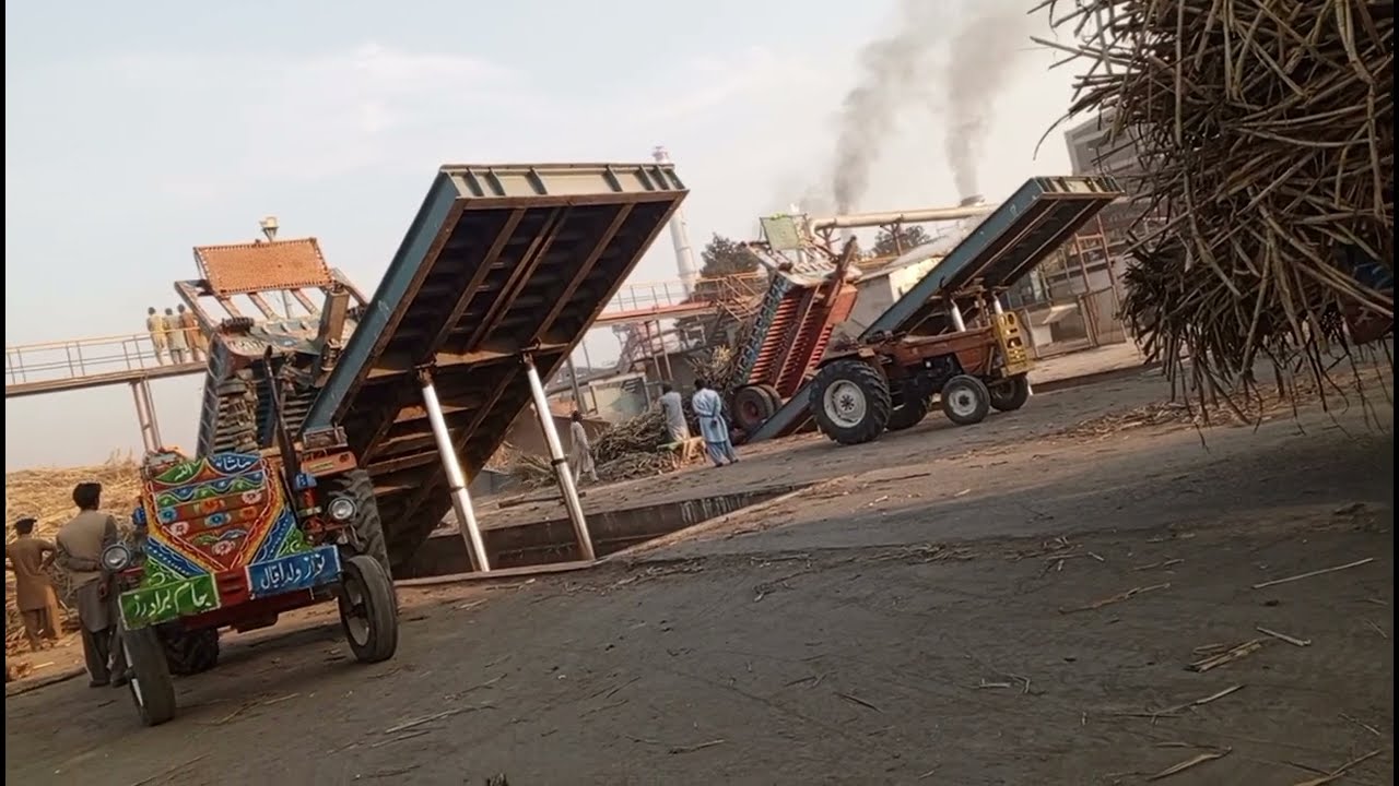  CheeniMilMeinEkJhatkeMeinPooriGanneKi TraliKhaliHoteDekhiye)गन्नेकीट्राली खालीकरनेका ज़बरदस्त तरीका