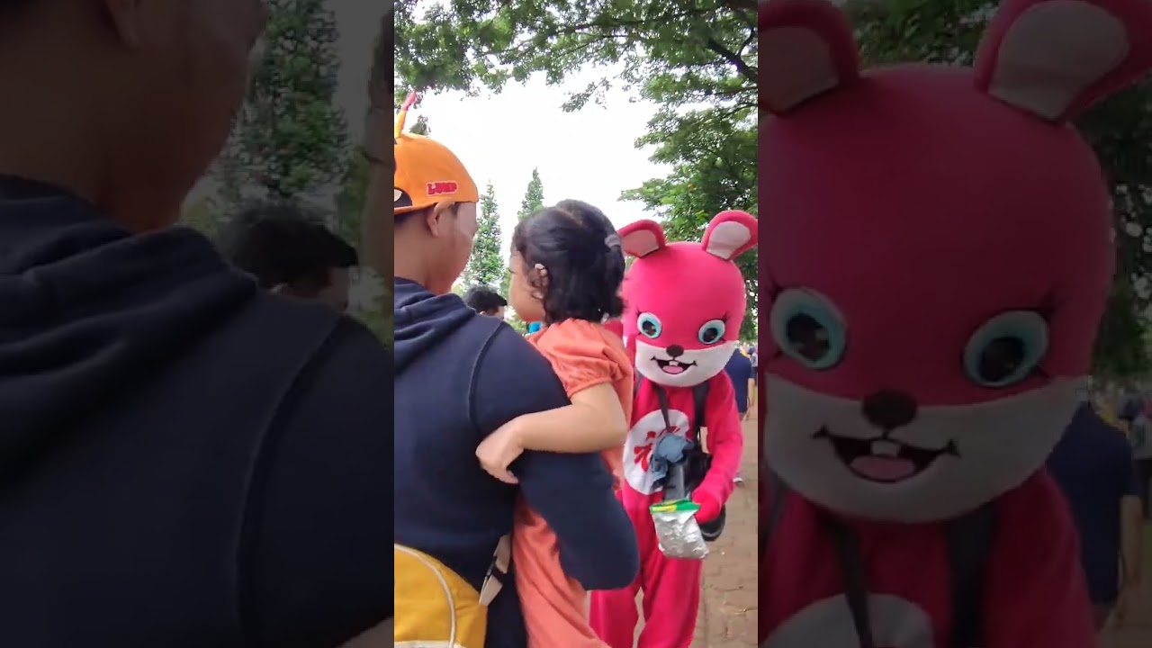 tiba-tiba rere ketemu badut pas cfd-an #badut #badutlucu #badutmerah #2000 #kasihuang #ombadut #cfd