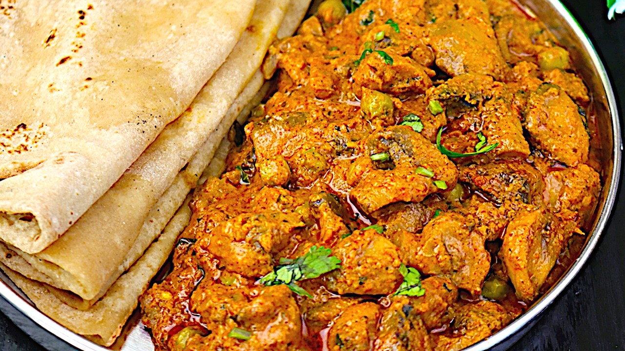 ஹோட்டல் சுவையில் காளான் கிரேவி! சப்பாத்தி, சாதத்திற்கு 👌😋| Mushroom Gravy in Tamil /mushroom masala