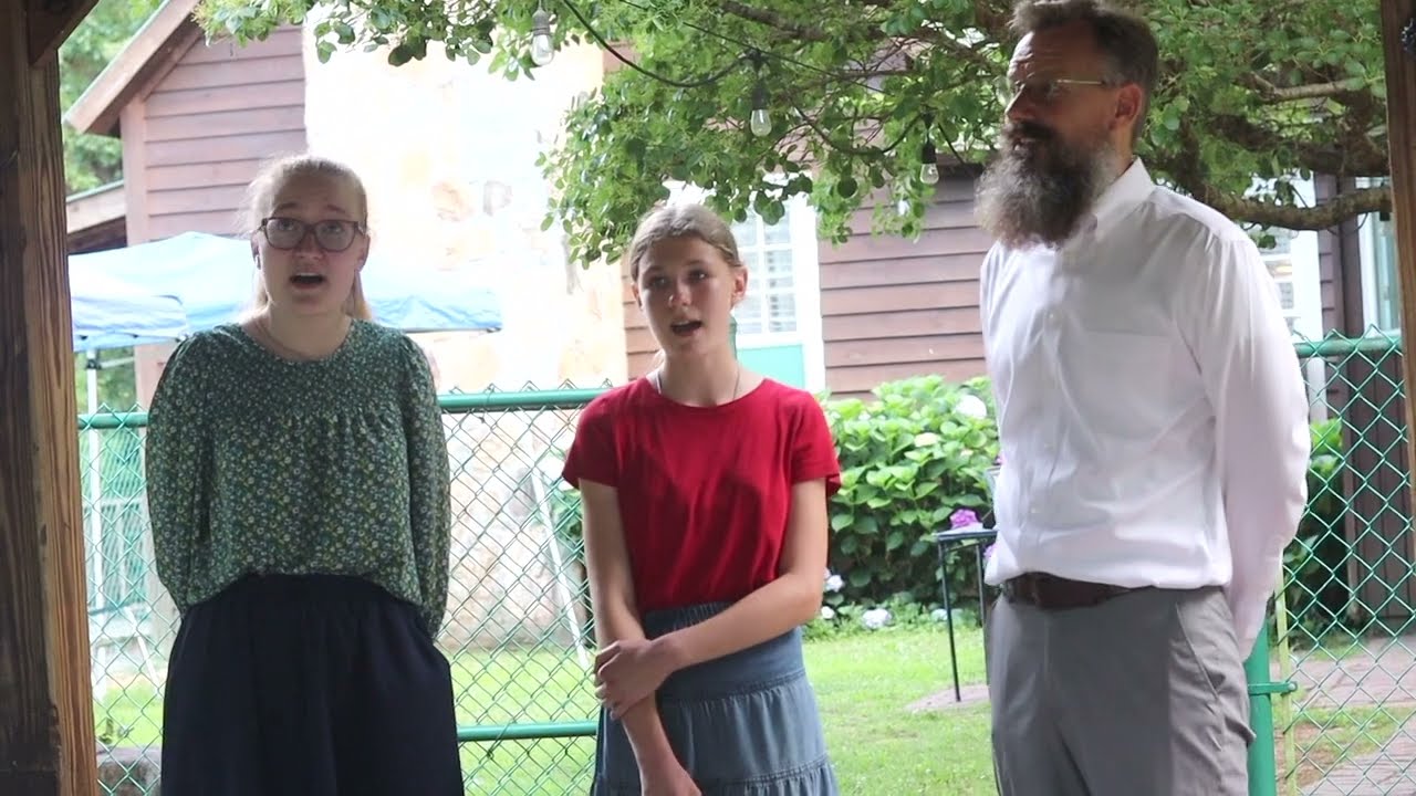 Je Vous Salue Marie - The Verlander Family (LIVE)