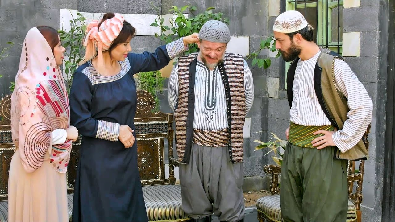 التشتوش ماشي ورا كلام أمه ومتبهدل أبوه بيعطيه نصيحة بصير أكبر قبضاي بالحارة