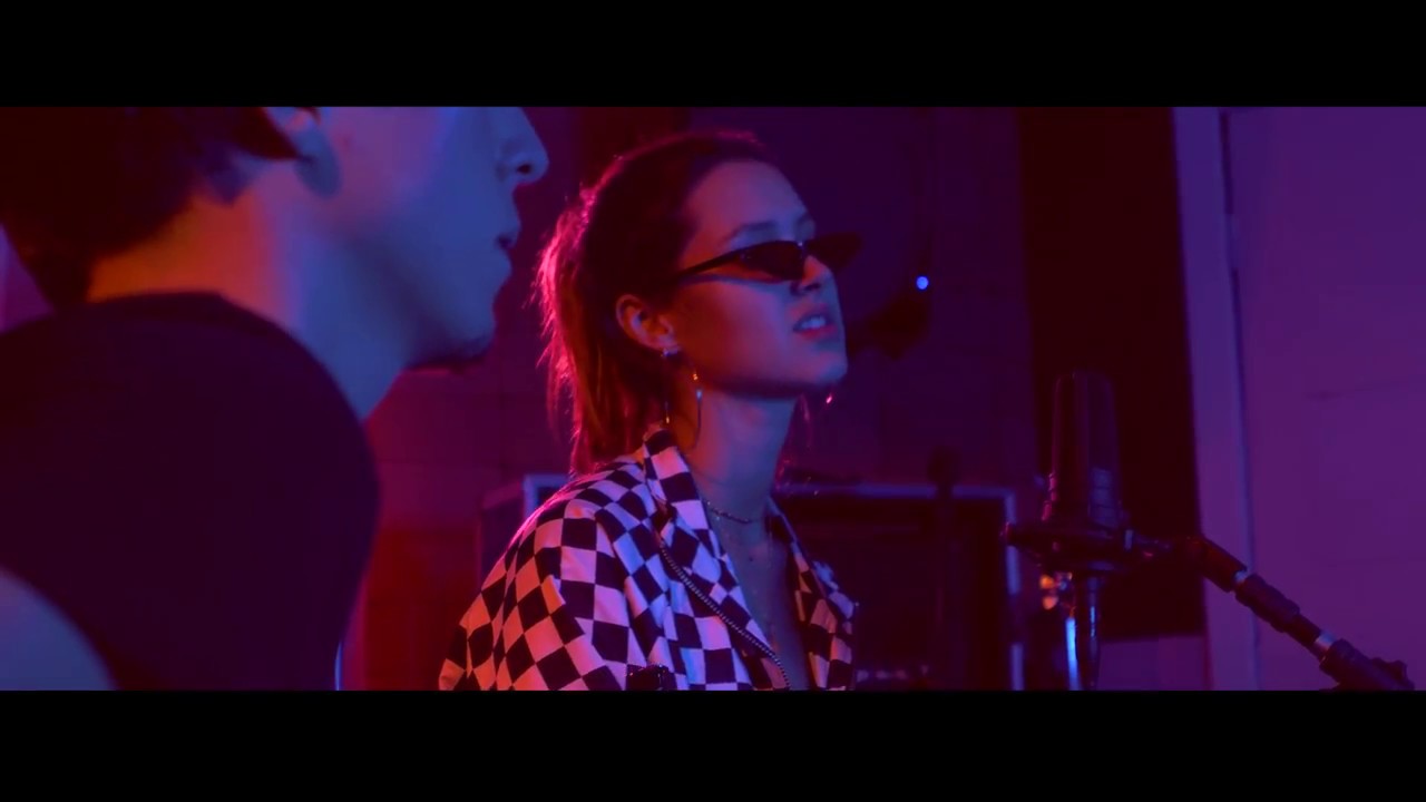 Flora Cruz (Best Part - Daniel Caesar)