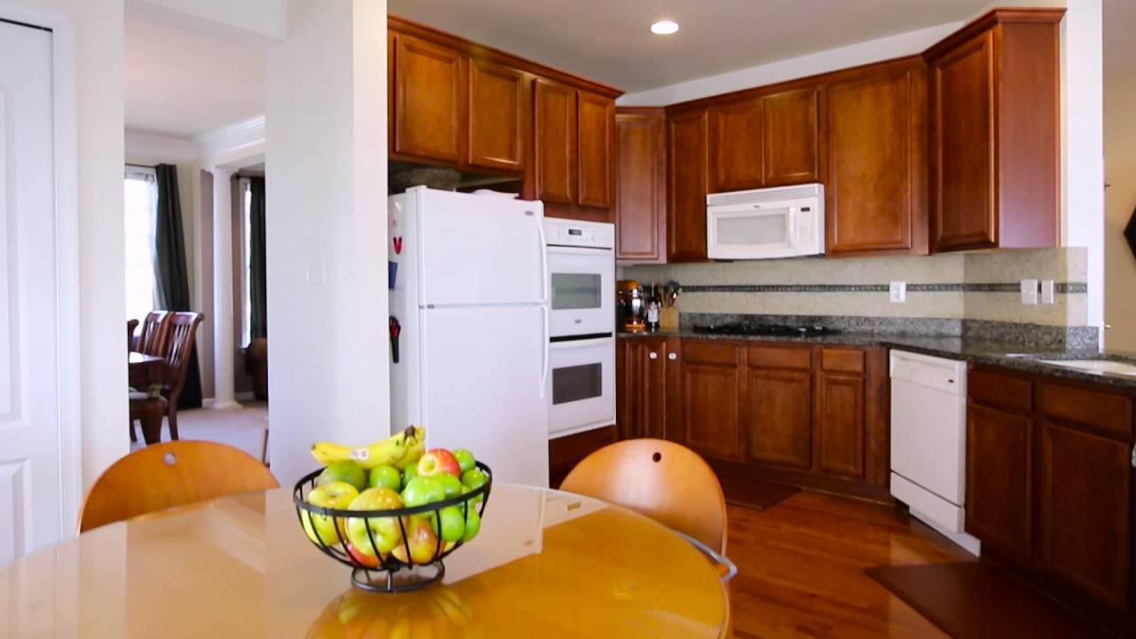 Mary Beth Eisenhard | The Eisenhard Group Long & Foster Realtors