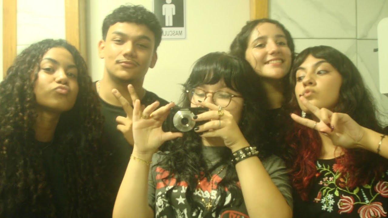 vlog girls night + como não fazer um doce de uva + aniversário da Miriã na pizzaria + chuva 