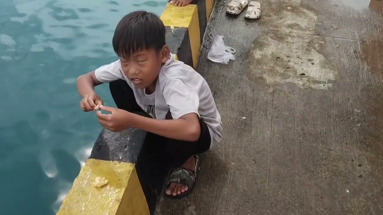Gila! Anak Pulau Panen Baronang Besar di Dermaga — Tekniknya Simple Tapi Ampuh!”