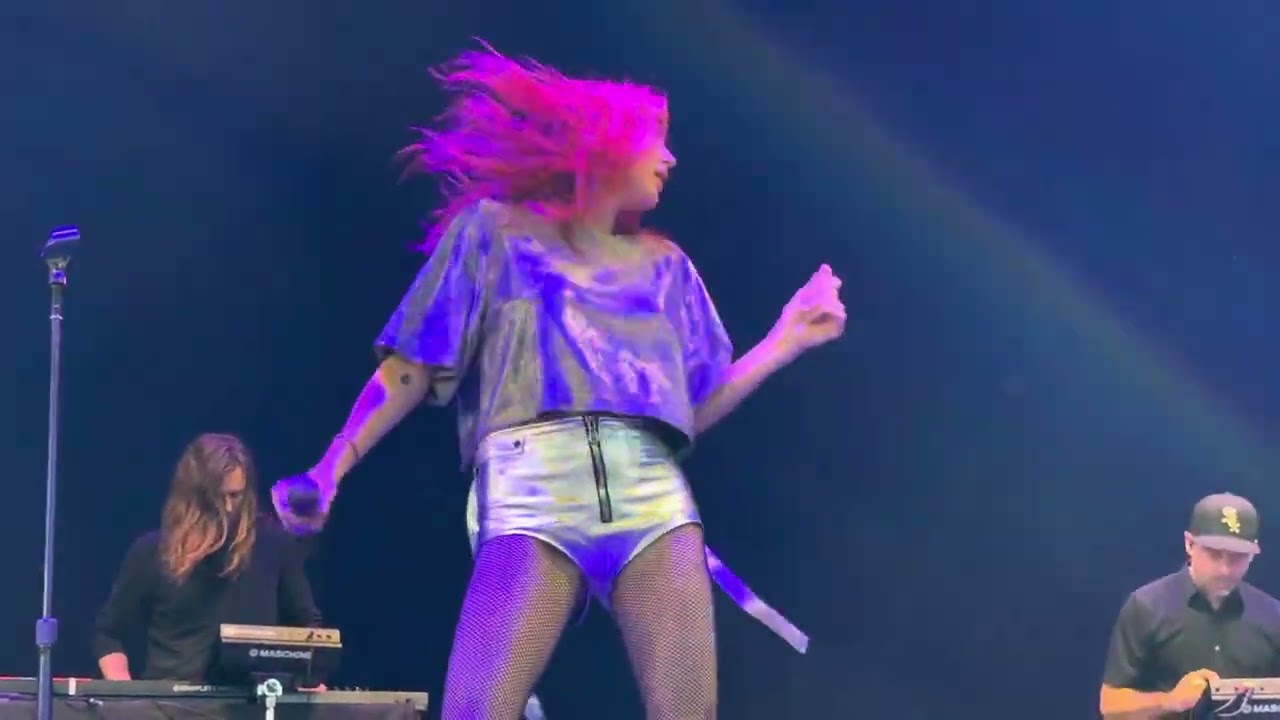 Phantogram Fall In Love