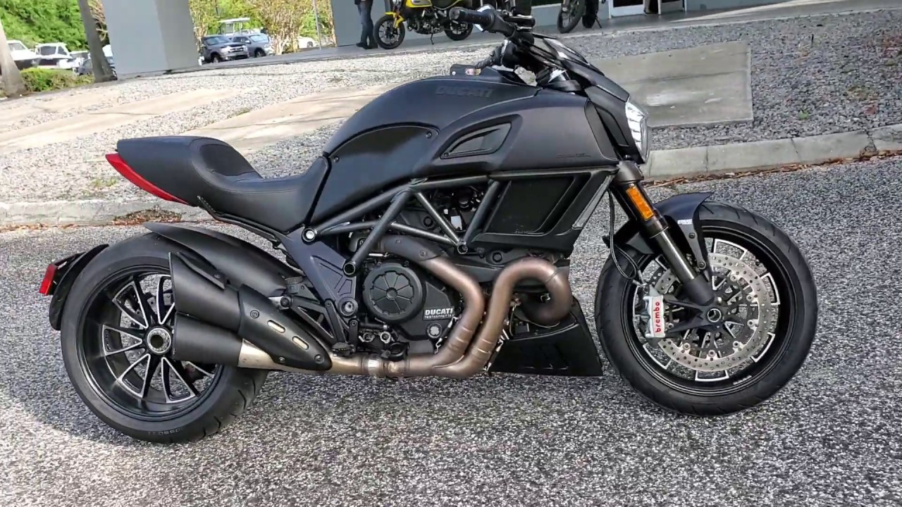 2018 DUCATI DIAVEL CARBON