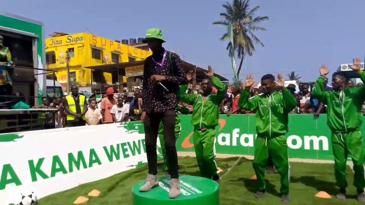 Busy Bee Onyiego conjunction with Safaricom live from Mtwapa - Mimi Mpwani Hit Song Live Performance