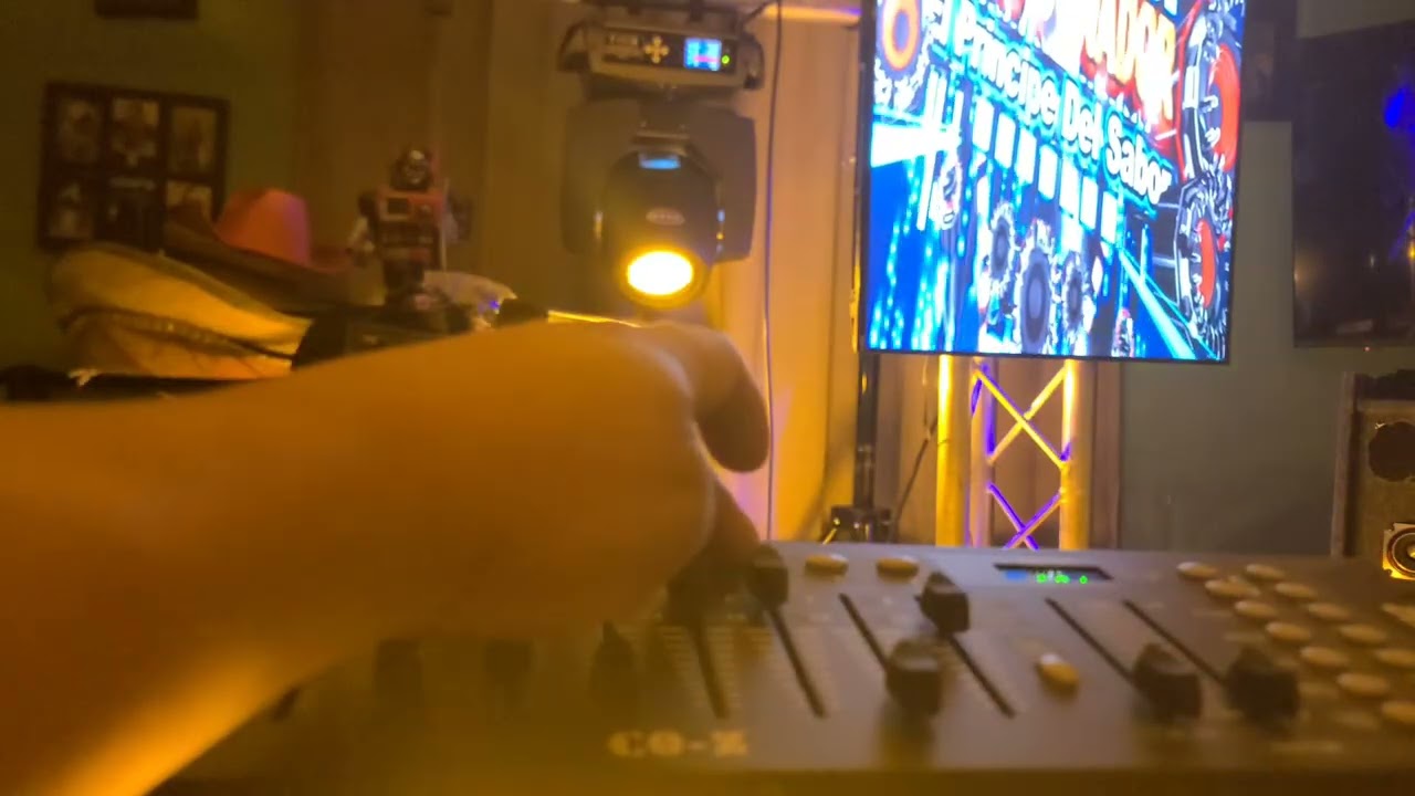 CONTROLADOR DMX 512 PRUEBA DE PROGRAMACION.SONIDO LOKO SOÑADOR
