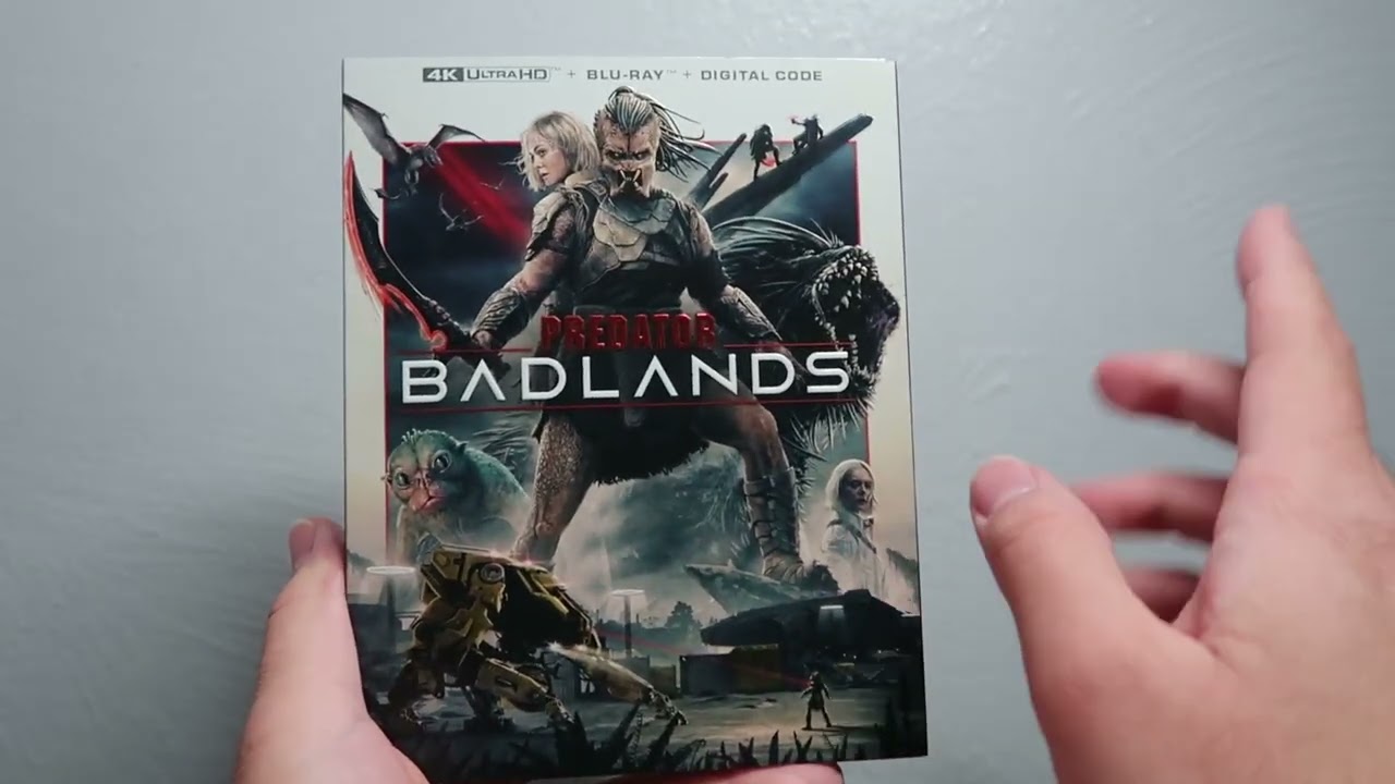 Распаковка Blu-ray 4K-диска фильма «Хищник: Пустоши» (один кадр)