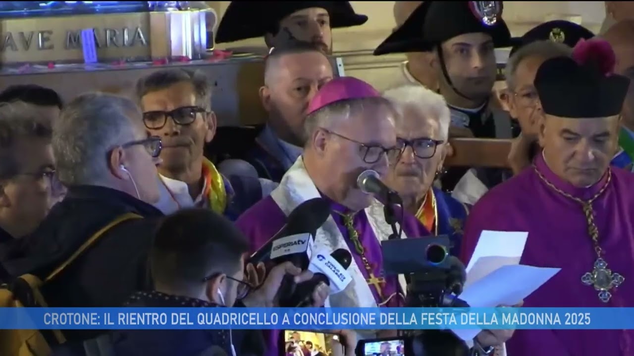 CROTONE:  IL RIENTRO DEL QUADRICELLO DELLA MADONNA DI CAPOCOLONNA
