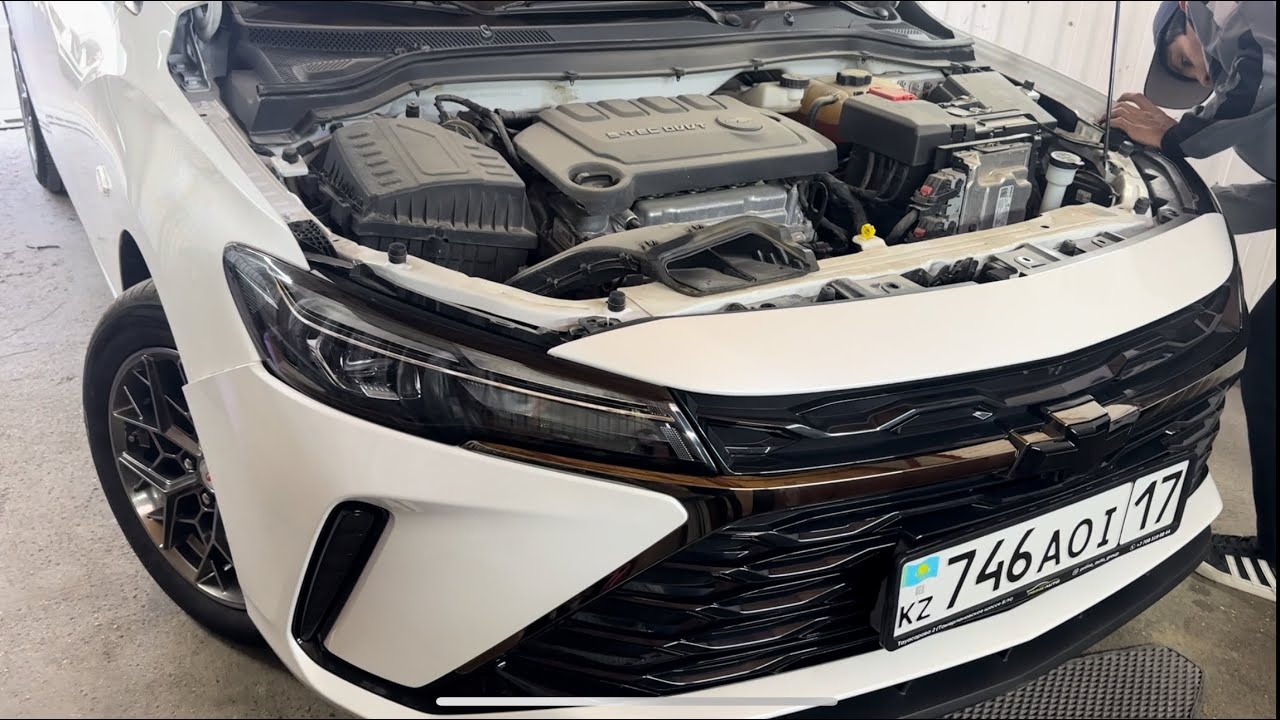 Chevrolet Monza поменял эмблемы на черные